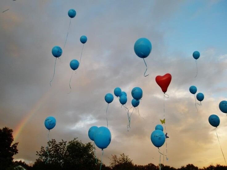 Memorial balloon release